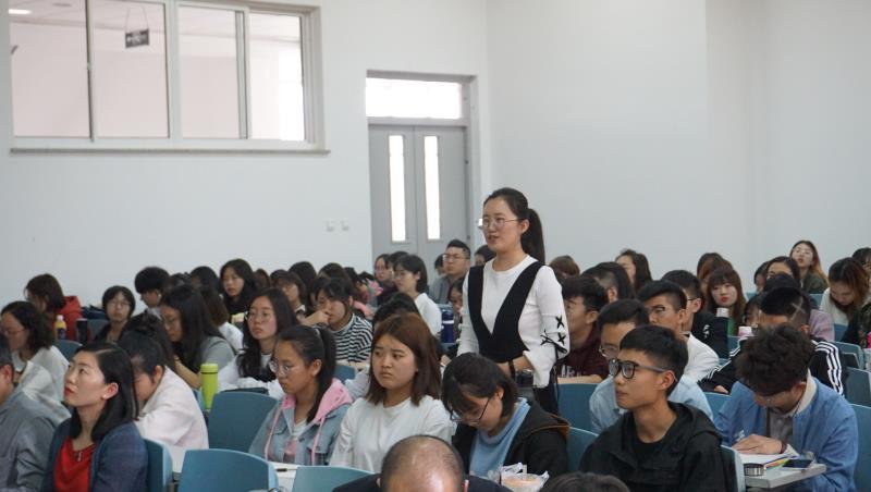 提问同学.jpg